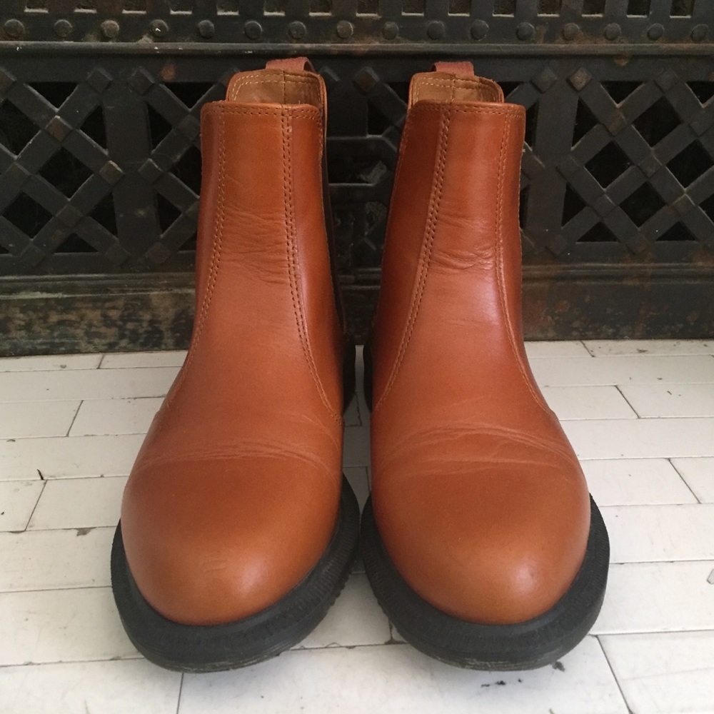 Dr. Martins Pull on Boot FLORA